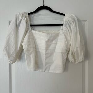 Women’s Abercrombie & Fitch White Top Size M
